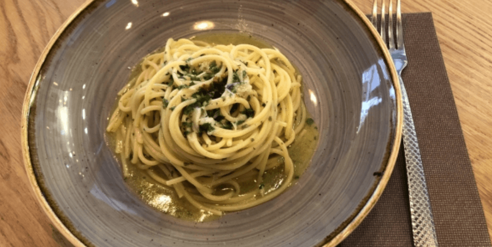 Spaghetti aglio e olio - Nonna Maria | Authentic Neapolitan Cuisine Delivery in Monaco